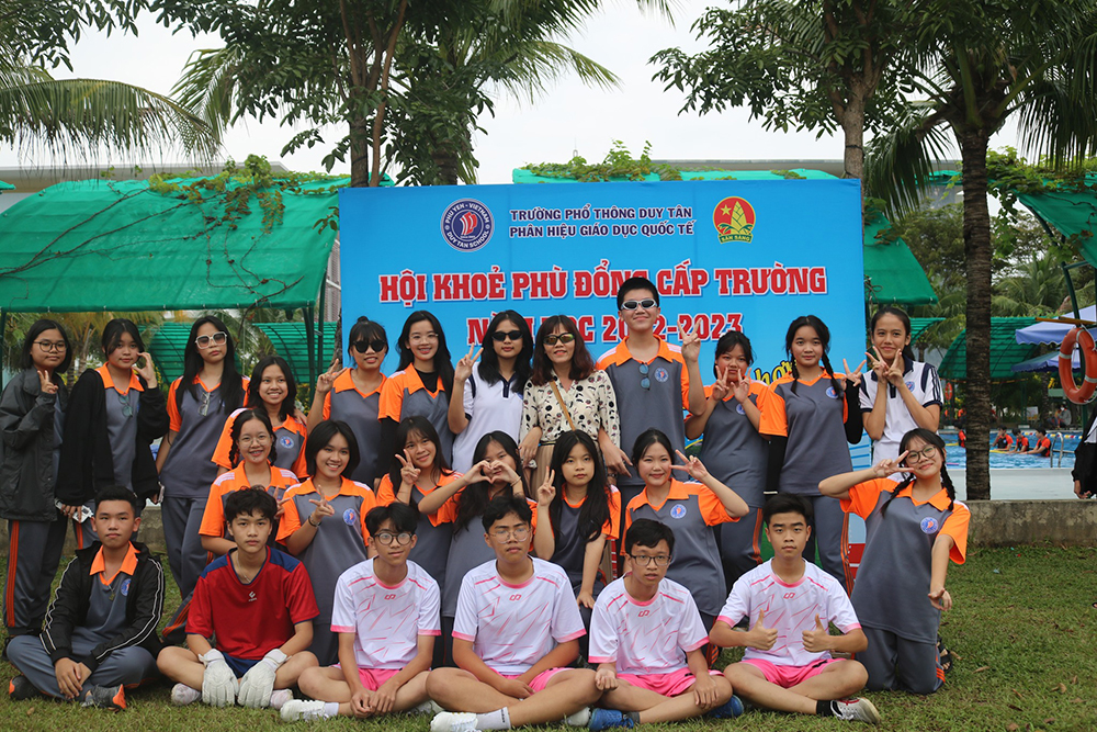 ao the duc truong thpt duy tan phu yen