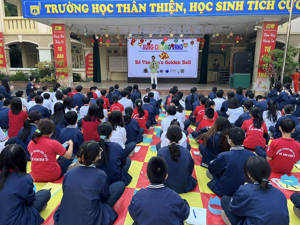 dong phuc hoc sinh truong thcs be van dan 2