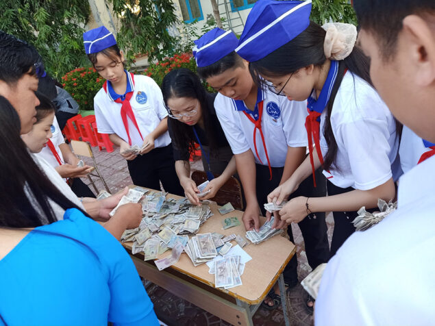 dong phuc truong thcs 1 song doc