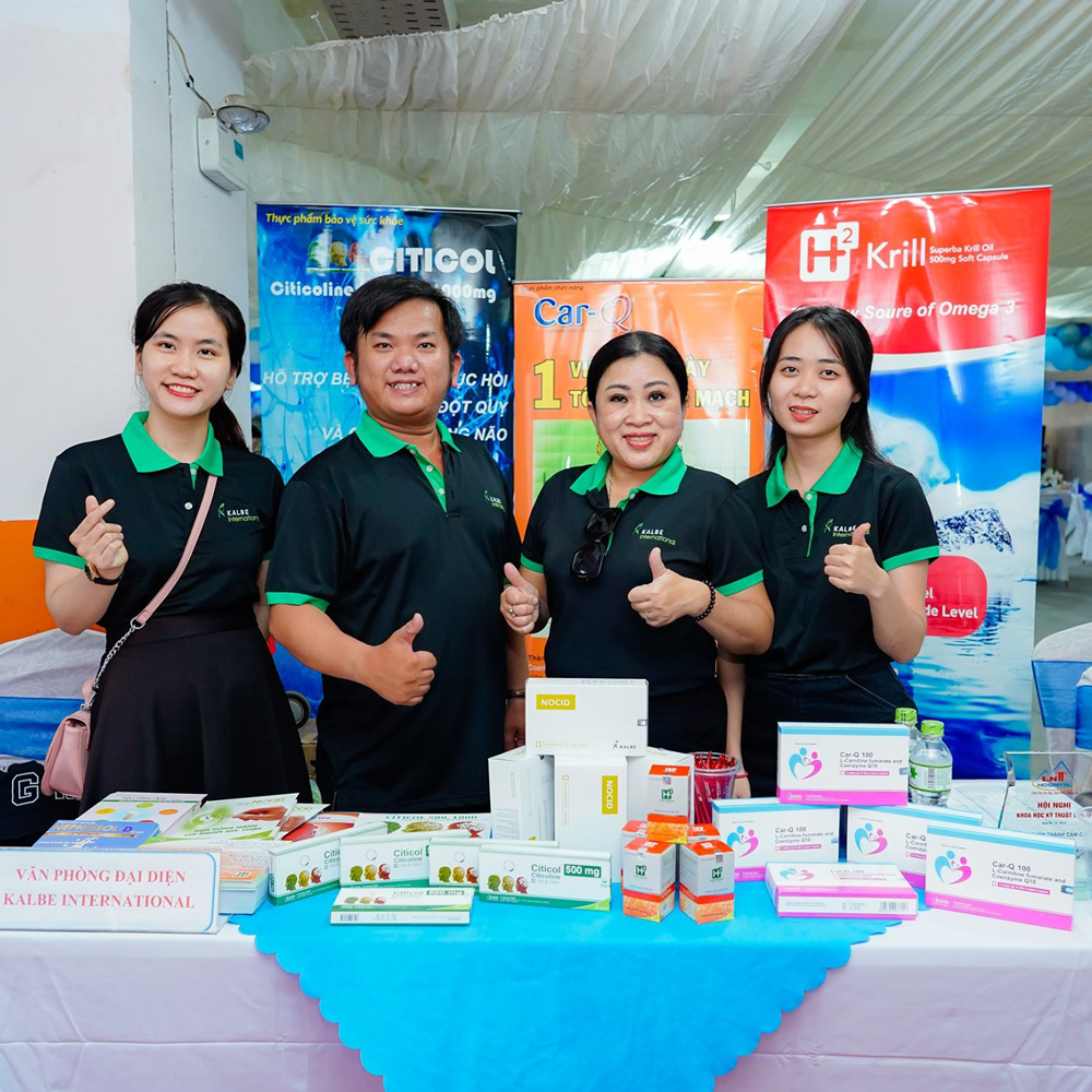 hinh anh dong phuc kalbe international