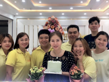 hinh anh dong phuc tiem vang kim thuy