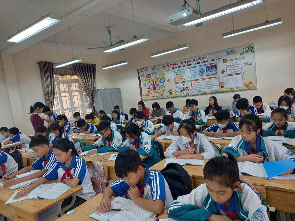 dong phuc hoc sinh truong thcs kim duong