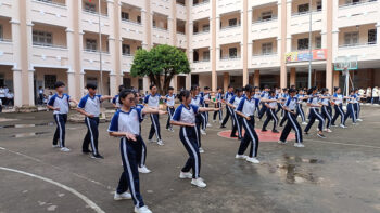 dong phuc hoc sinh truong thpt an khanh