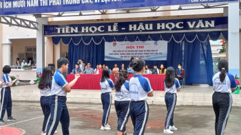 dong phuc truong thpt an khanh