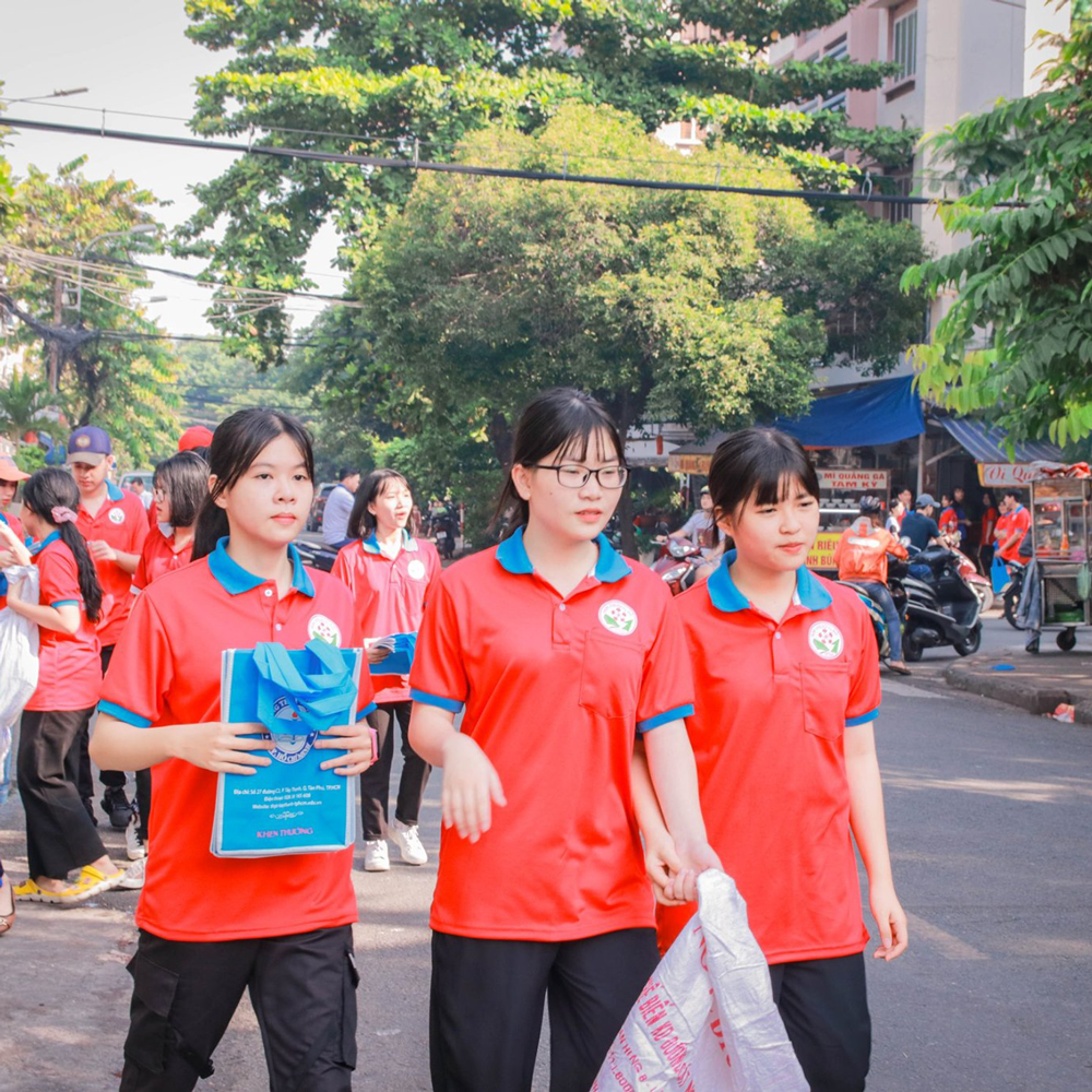 hinh anh dong phuc hoc sinh cdtn hoa phuong do 2020 truong thpt tay thanh