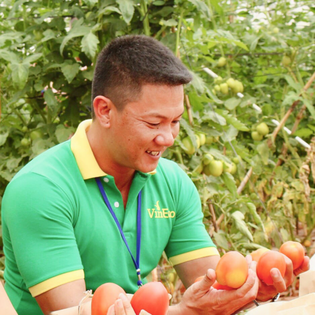 hinh anh dong phuc nhan vien vineco nong san sach cho moi nha