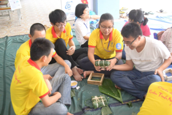 hinh anh dong phuc sinh vien xuan tinh nguyen 2015 truong dai hoc cong nghe thong tin dhqg tp hcm