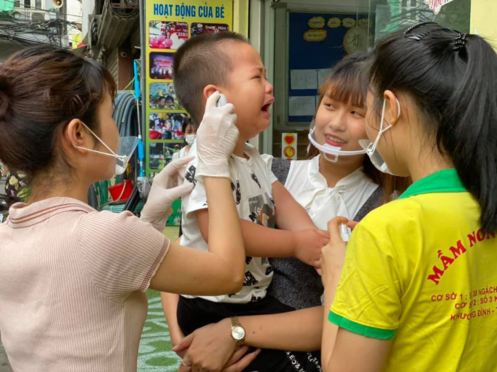dong phuc giao vien he thong mam non ha anh