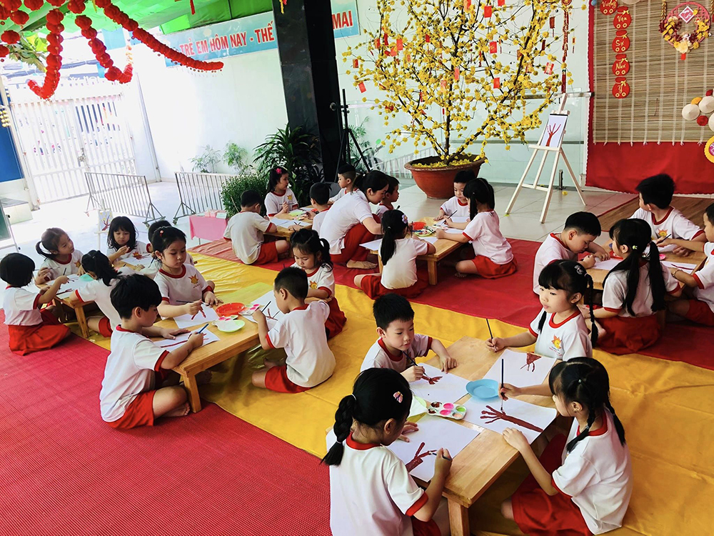dong phuc hoc sinh truong mam non mat troi be con
