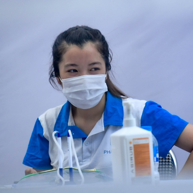 hinh anh dong phuc nhan vien cong ty co phan duoc pham trung uong I- pharbaco