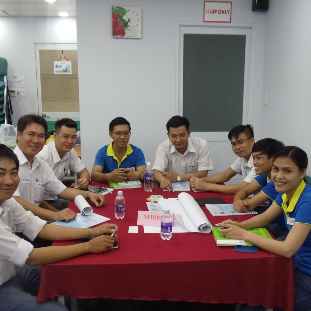 hinh anh dong phuc nhan vien flexoffice cong su dac luc cho gioi van phong