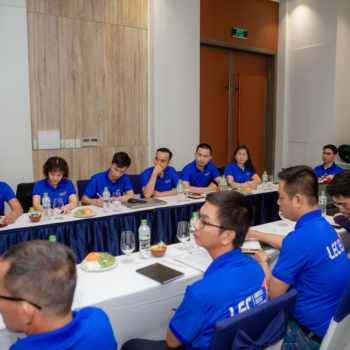 hinh anh dong phuc nhan vien lec group