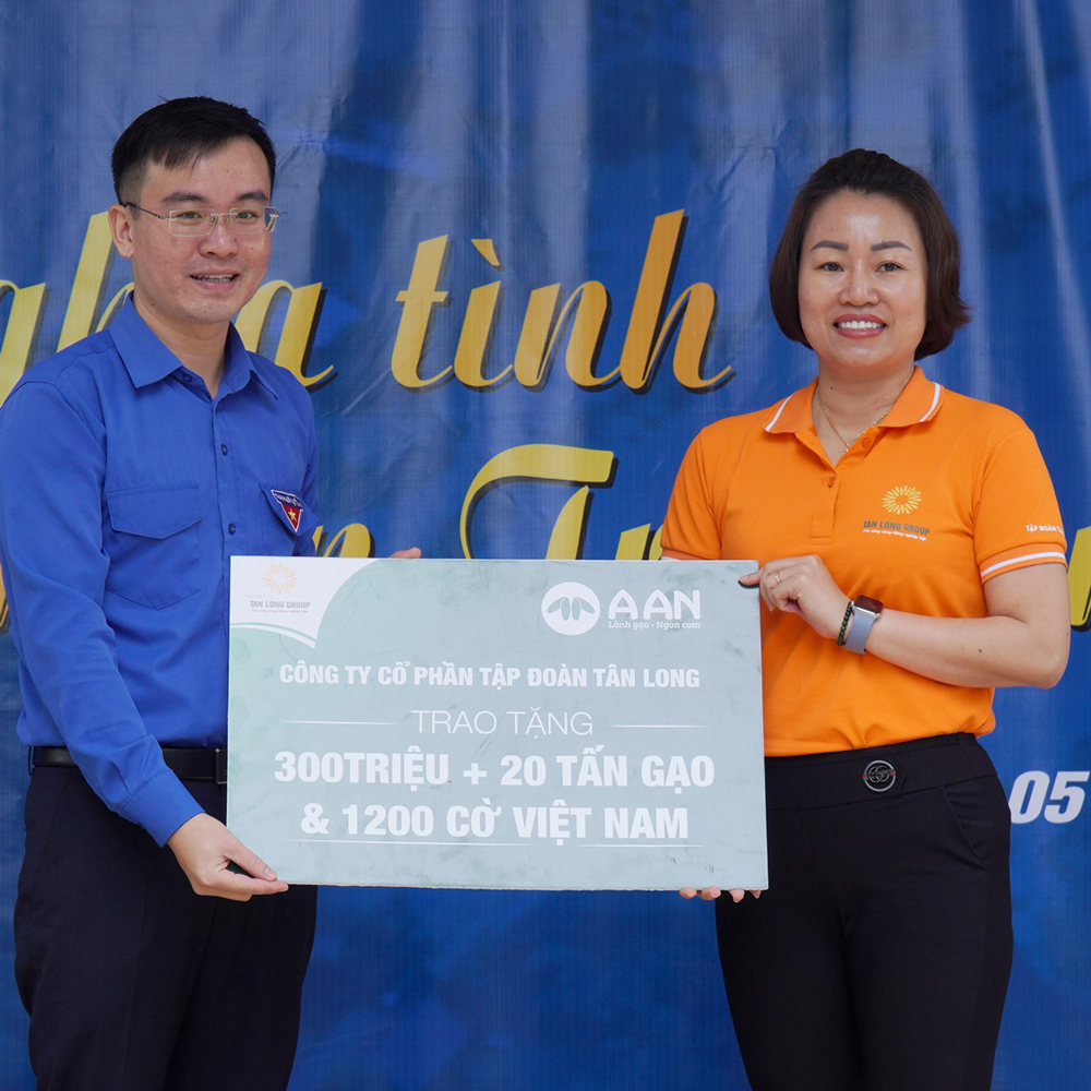 hinh anh dong phuc nhan vien tan long group toa sang cung nong nghiep viet