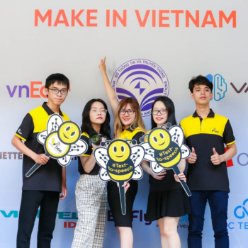 hinh anh dong phuc nhan vien vbee ai voice solutions