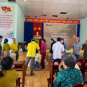 hinh anh dong phuc vitto tap doan gach men cao cap