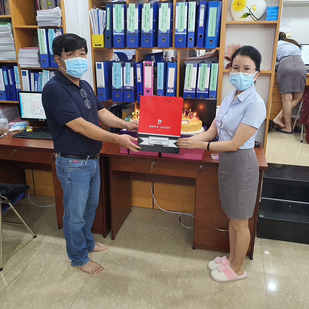 hinh anh dong phuc cong ty cong nghe anh minh
