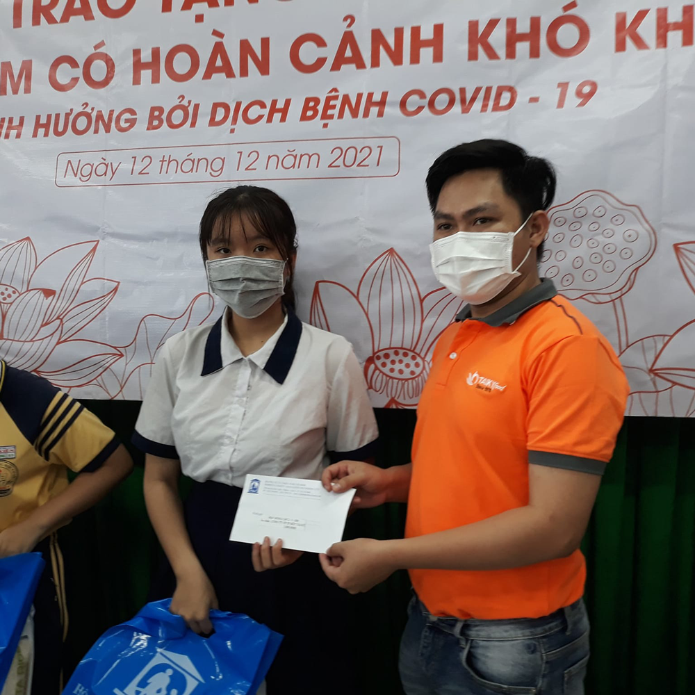 hinh anh dong phuc nhan vien cong ty co phan bot - thuc pham tai ky