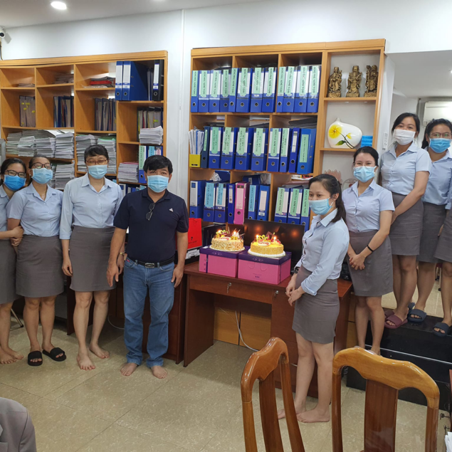 hinh anh dong phuc nhan vien cong ty cong nghe anh minh