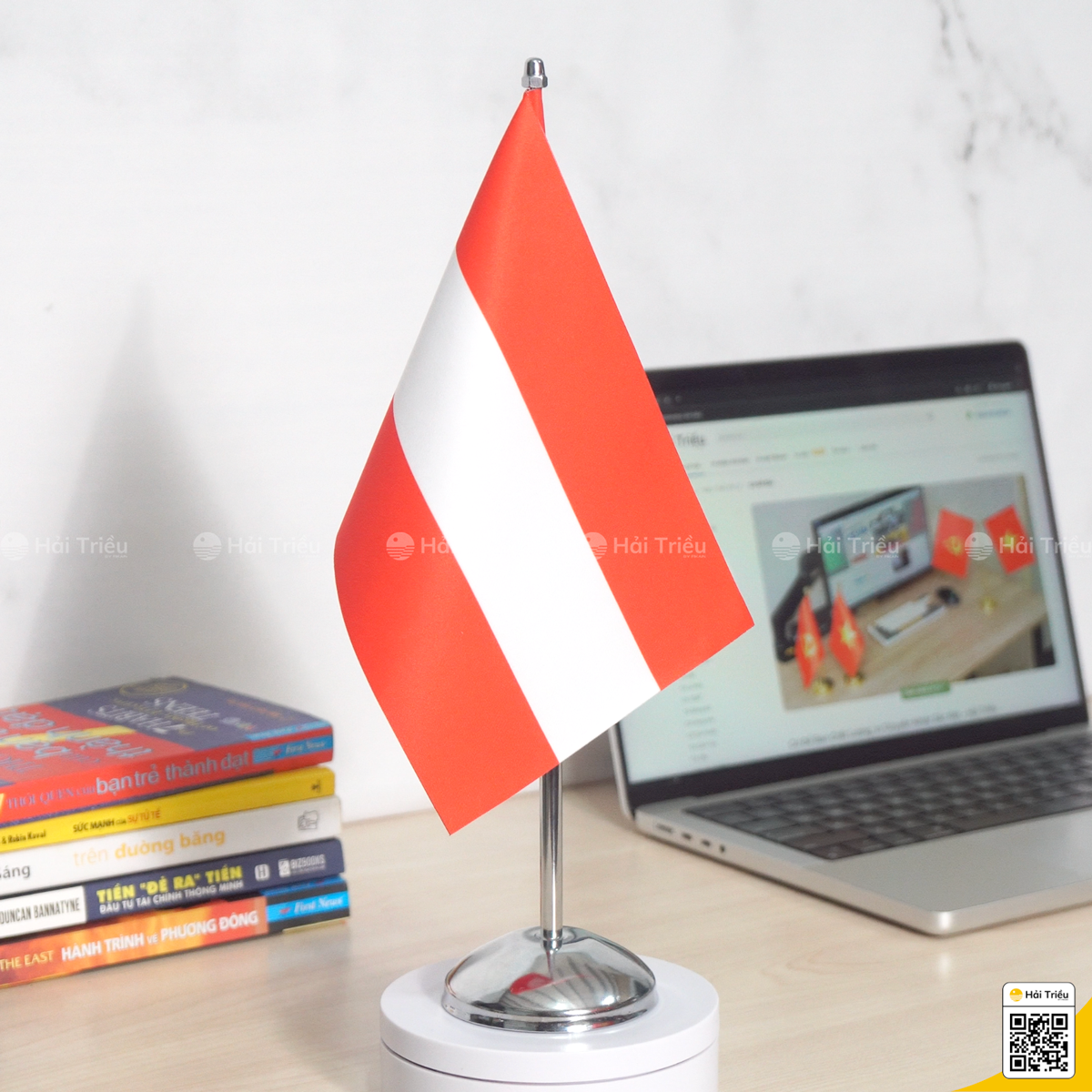 co ao de ban de don inox bac