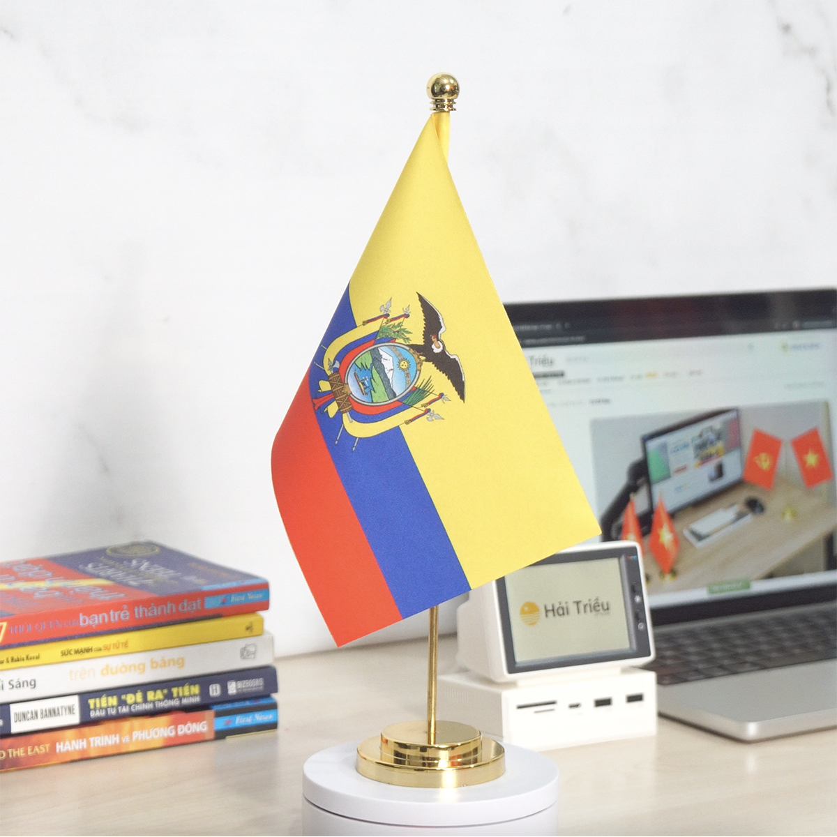 co ecuador de ban de don inox ma vang